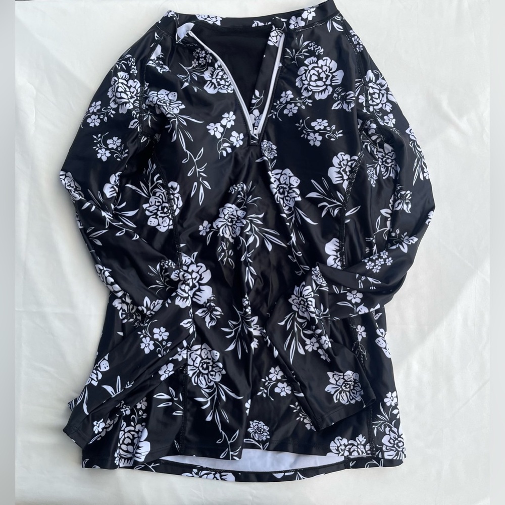 Black and White Swim Coverup with Floral Design and Long Sleeves, Women’s XL